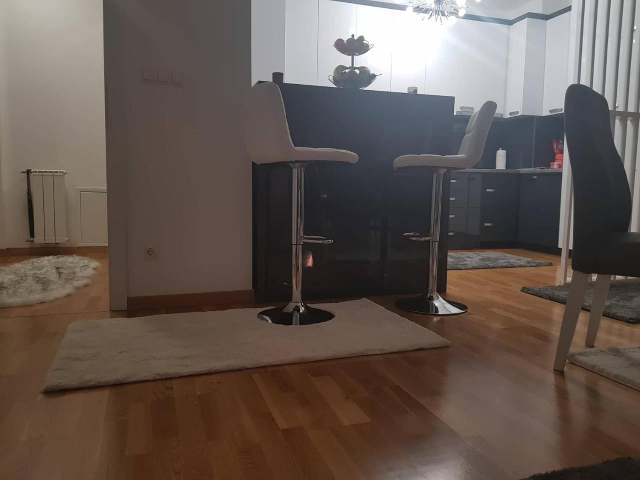 Apartman Nejra Tuzla Eksteriør bilde